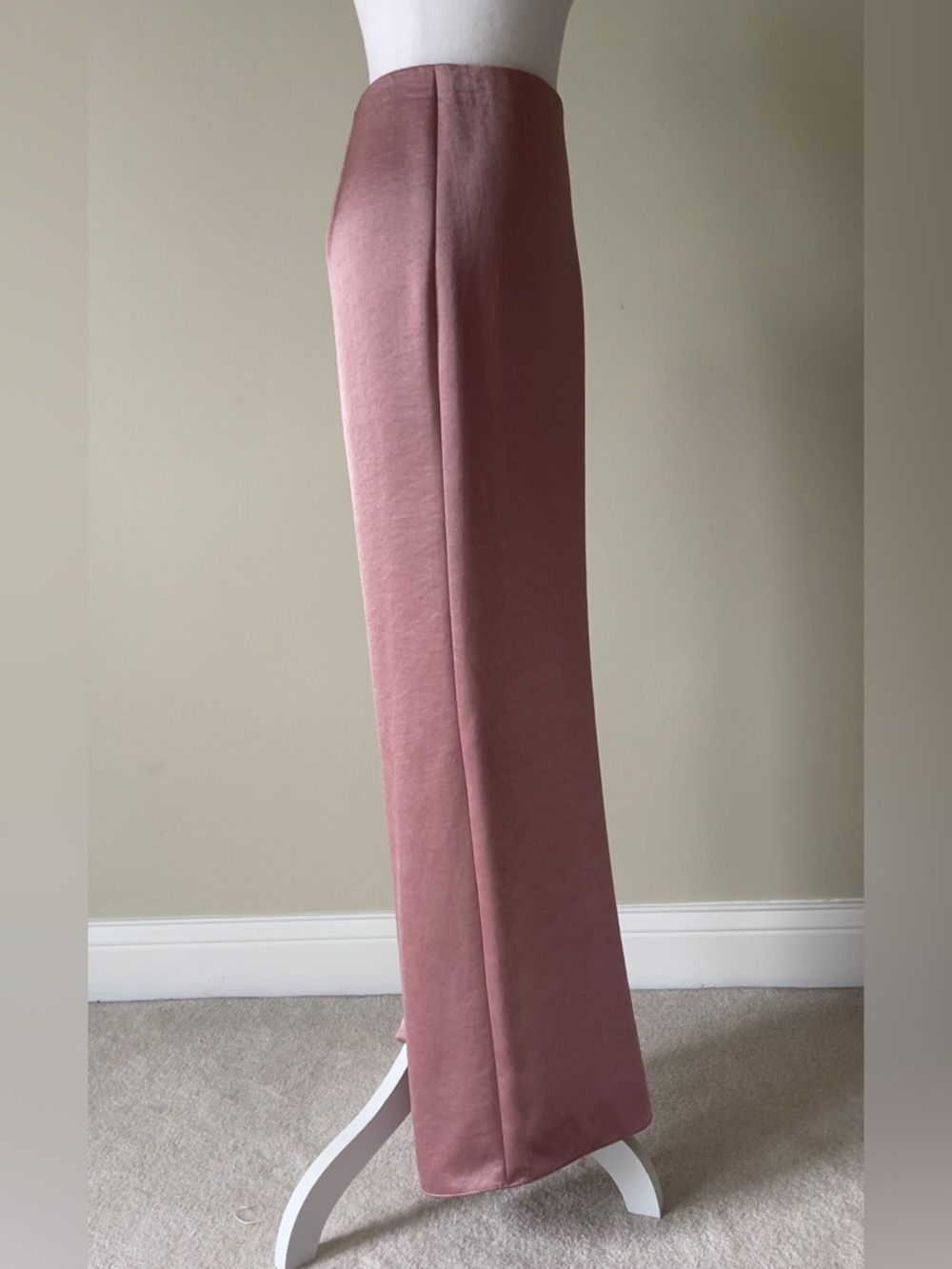 Vince Colette High-Rise Fluid Satin Bias Pant in Rose Jam color EUC Size Large - Picture 8 of 10